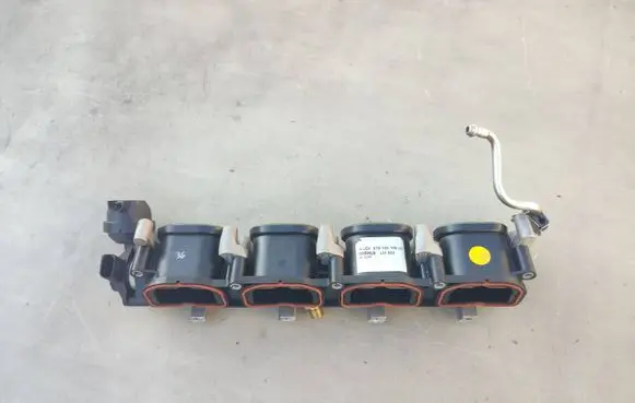 Audi A8 S8 D4 4H Intake manifold 079133109AD 06E907386C