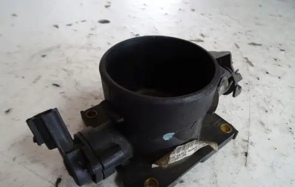 Ford Mondeo Mk III Throttle valve 1S7G9E926JA