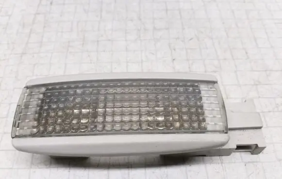 Volkswagen PASSAT B5.5 Other interior light 3B0947113