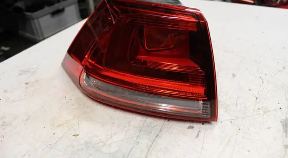 Volkswagen Golf VII Rear/tail lights 5G0945095M