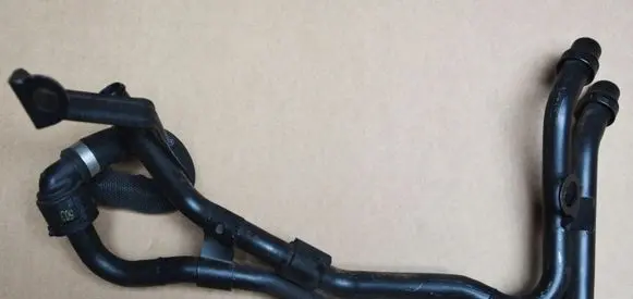 Volkswagen PASSAT CC Engine coolant pipe/hose 3AA122157L
