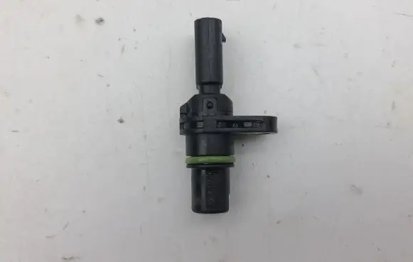 Skoda Octavia Mk4 Camshaft speed sensor 04L907601A