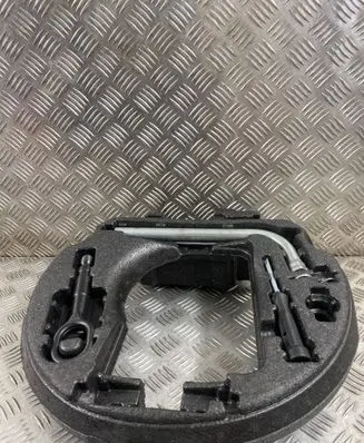 Audi A6 Allroad C7 Tool set 4G0012109C