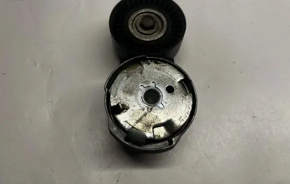 Dodge Charger Generator/alternator belt tensioner