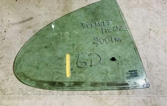 Renault Megane I Rear vent window glass 