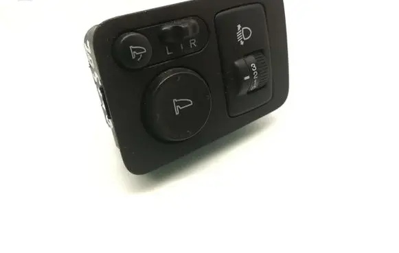 Honda CR-V Wing mirror switch M33212 M31062