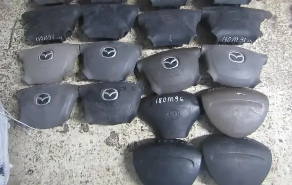 Steering wheel airbag