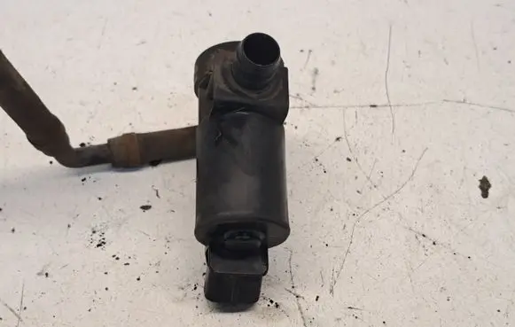 Toyota RAV 4 (XA30) Headlight washer pump 3670578207
