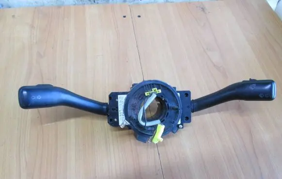Audi A3 S3 8L Wiper turn signal indicator stalk/switch 4B0953503F
