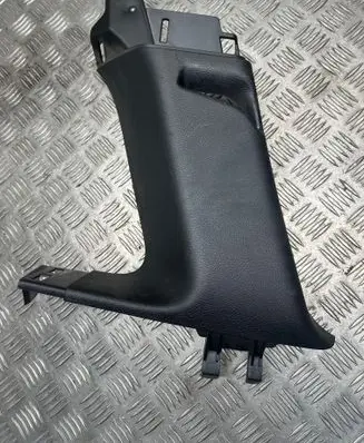 Jeep Grand Cherokee (C) pillar trim 1GP02DX9AC 7757920