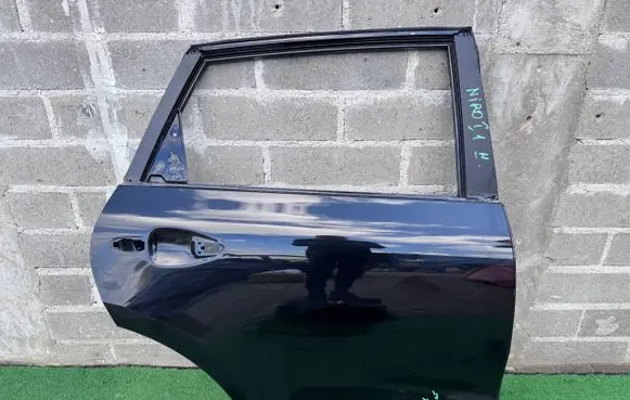 KIA Niro Rear door 
