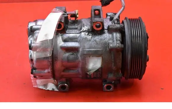 Ford Focus C-MAX Air conditioning (A/C) compressor (pump) 3M5H-19D629-HC
