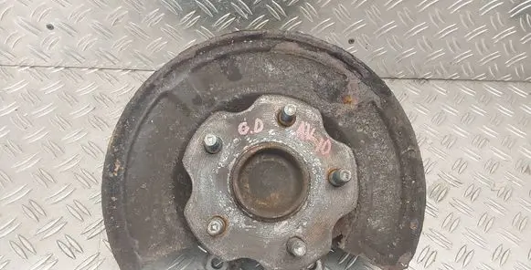 Toyota Avensis T270 Rear wheel hub 