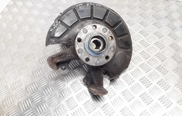 Volkswagen Jetta VI Front wheel hub