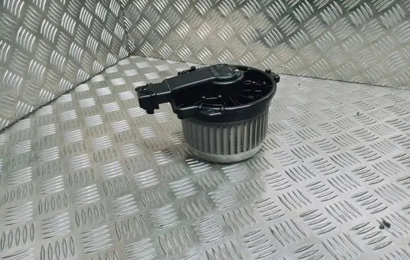 Suzuki Vitara (LY) Heater fan/blower