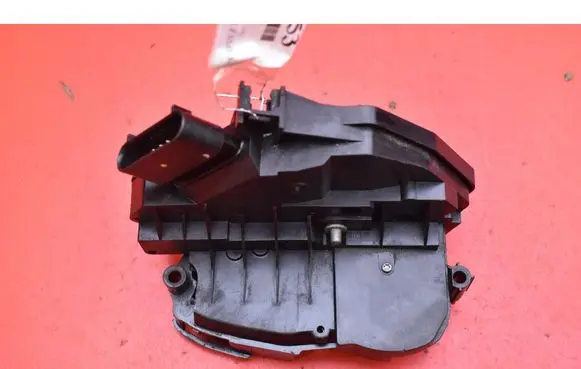 Volvo V60 Front door lock 31301737