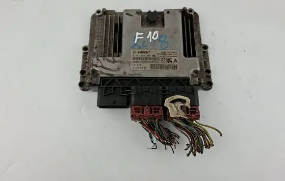 Peugeot 208 I Engine control unit/module 9807885980 0281030546