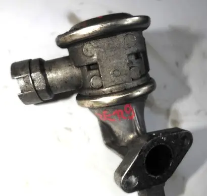BMW M3 e92 EGR valve 7838028