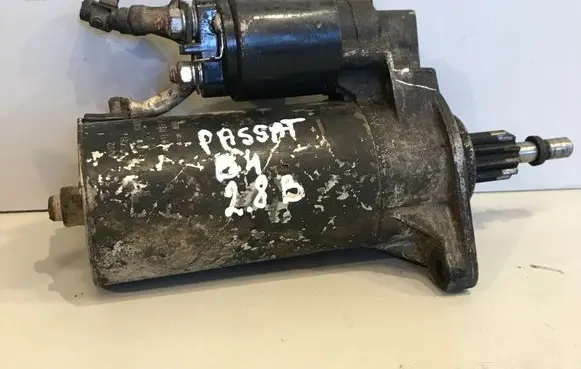 Volkswagen PASSAT B4 Starter motor 0001110086 02A911023H