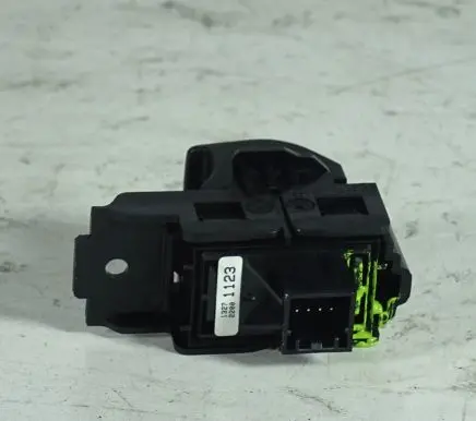 Opel Insignia A Other switches/knobs/shifts 13310070