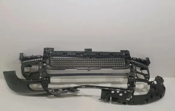 Land Rover Defender Front bumper L8B2-17F791-A L8B2-17E778-A