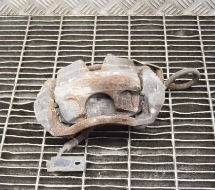 Hyundai Tucson TL Front brake caliper