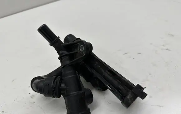 BMW 5 F10 F11 Engine coolant pipe/hose 7803751