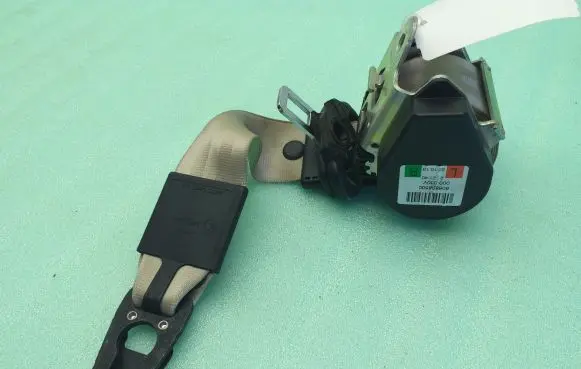 Audi Q7 4L Third row seat belt 606898500 4L0857811B
