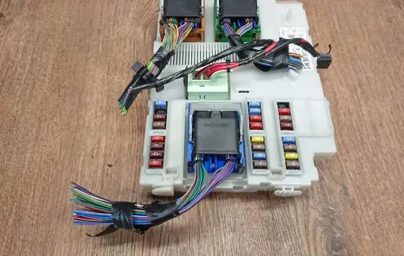 Volvo S60 Fuse module 14C256