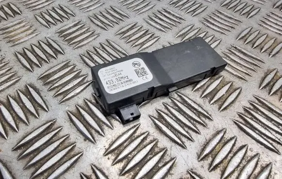 Opel Adam Aerial antenna amplifier M3N284019 7812A284019 43392MHZ