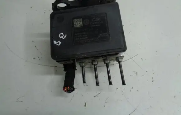 Volkswagen PASSAT B8 ABS Pump 5Q0614517CG 5Q0614517AG