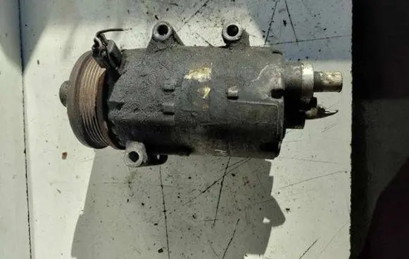 Ford Mondeo Mk III Air conditioning (A/C) compressor (pump)