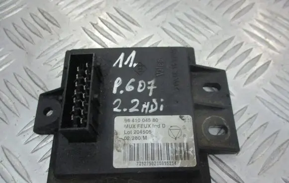 Peugeot 607 Combustion control unit/module 9641004580