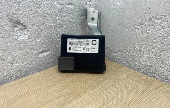 Toyota RAV 4 (XA30) Immobilizer control unit/module 8978042111 97RI010579 625013000
