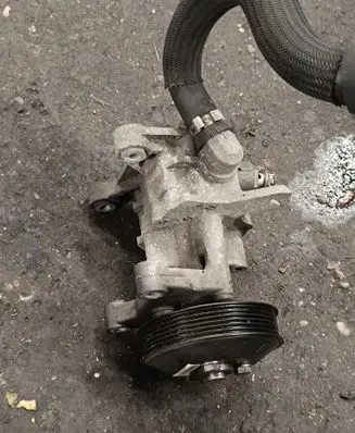 BMW X5 E70 Power steering pump 678100802 6781008