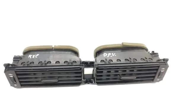 Volvo XC70 Dash center air vent grill 30643315 30755181 30676292