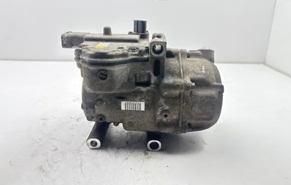 Toyota Auris E180 Air conditioning (A/C) compressor (pump) 0422001032 10R04447
