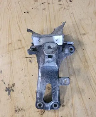 Audi A5 8T 8F Engine mounting bracket 8K0199308