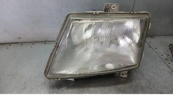 Mercedes-Benz Vito Viano W638 Front reflector 