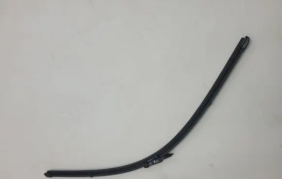 Mercedes-Benz Vito Viano W638 Front wiper blade arm A9068200145