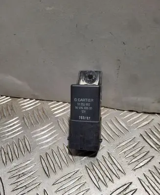 Renault Twingo II Glow plug pre-heat relay 9640469680 51252002
