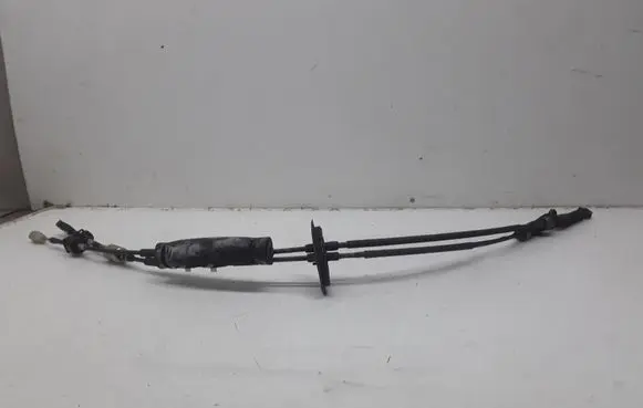 Mitsubishi Grandis Gear shift cable linkage