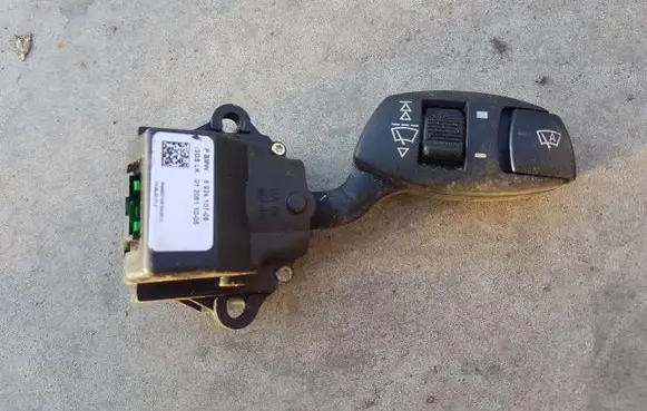 BMW 5 E60 E61 Headlight wiper switch 6924107