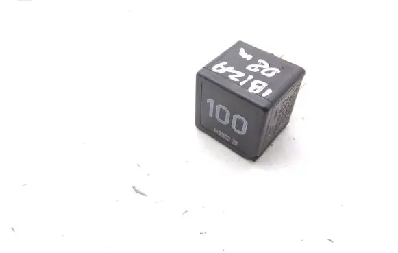 Seat Ibiza III (6L) Other relay 7M0951253A