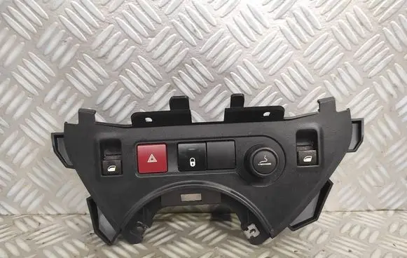 Citroen Berlingo Hazard light switch 9680931977 63110656