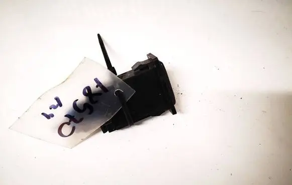 Lexus IS 200-300 Seat heating switch 157998