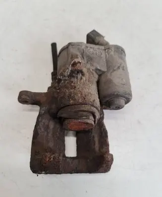 Rear brake caliper