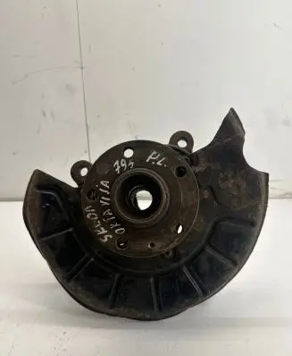 Skoda Octavia Mk2 (1Z) Front wheel hub