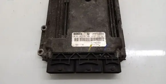 Renault Master II Engine control unit/module 237100899R 0281017341
