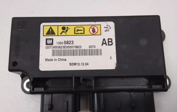 Chevrolet Orlando Airbag control unit/module 13505823